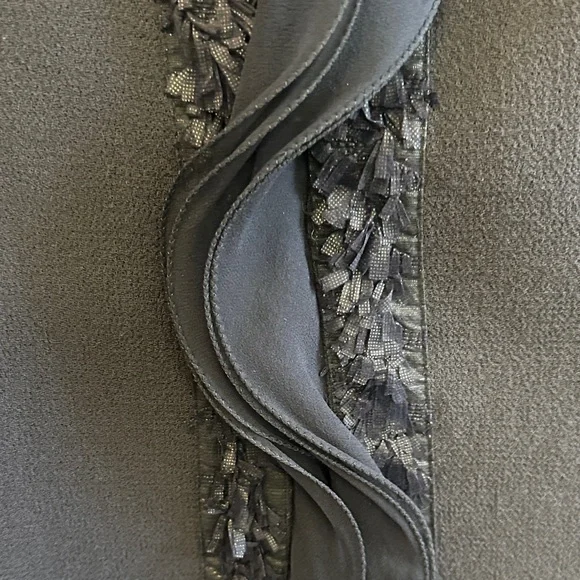 Oscar de la Renta Navy Ruffle Blouse - Picture 3 of 4